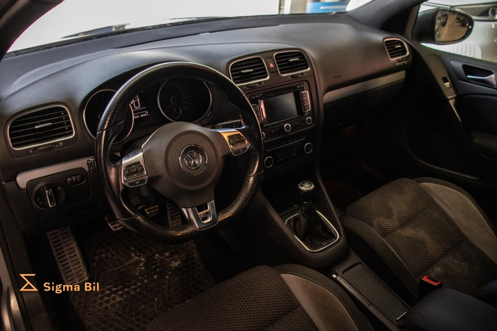 Volkswagen Golf Mk6 2011 1.6 TDI diesel